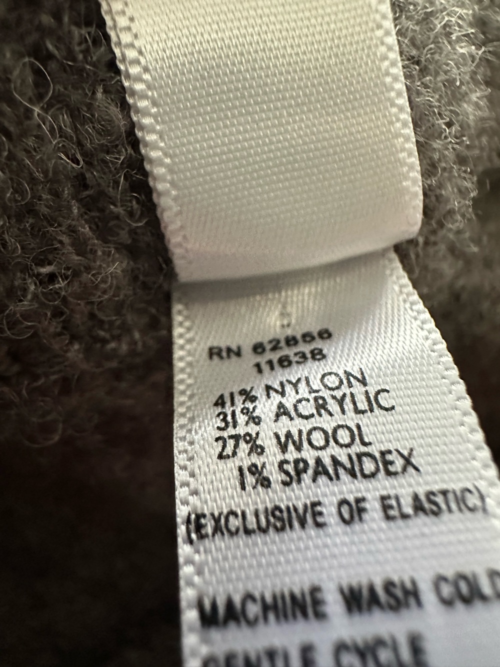 HUE Gray Knit Leggings, size M/L - Picture 6 of 10